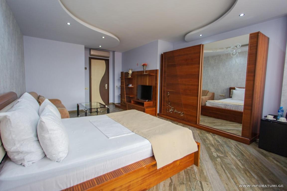 Hotel Light Palace Batumi Exteriér fotografie